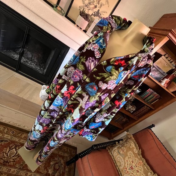 Floral Velvet Women's Robe - Picture 9 of 9